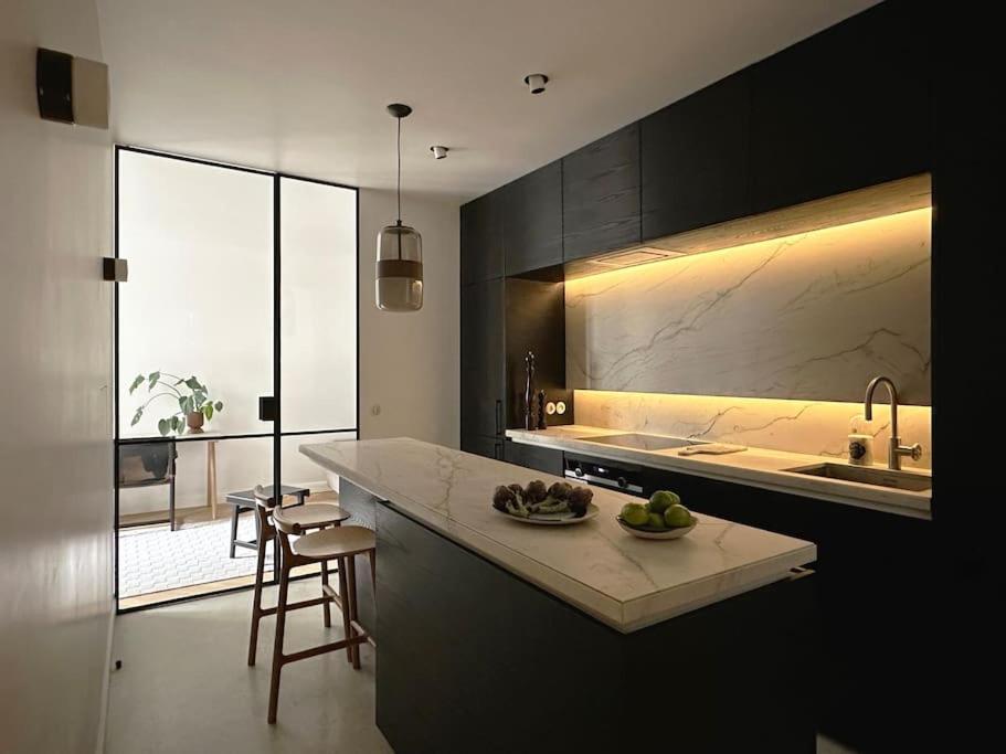 Luxury - Marais / Republique